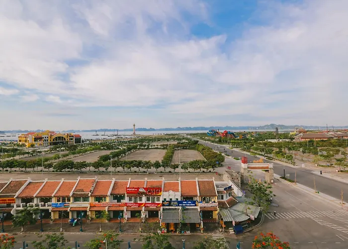 Prosperity Boutique & Restaurent * Ha Long